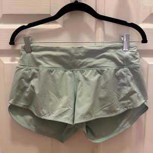 lulu lemon speed short 2.5